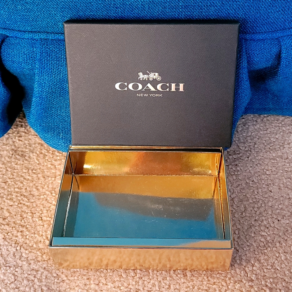 Coach gift box